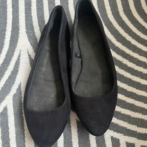Black Ballet Flats